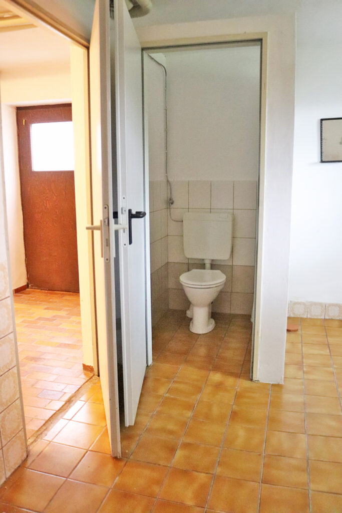 wc basement